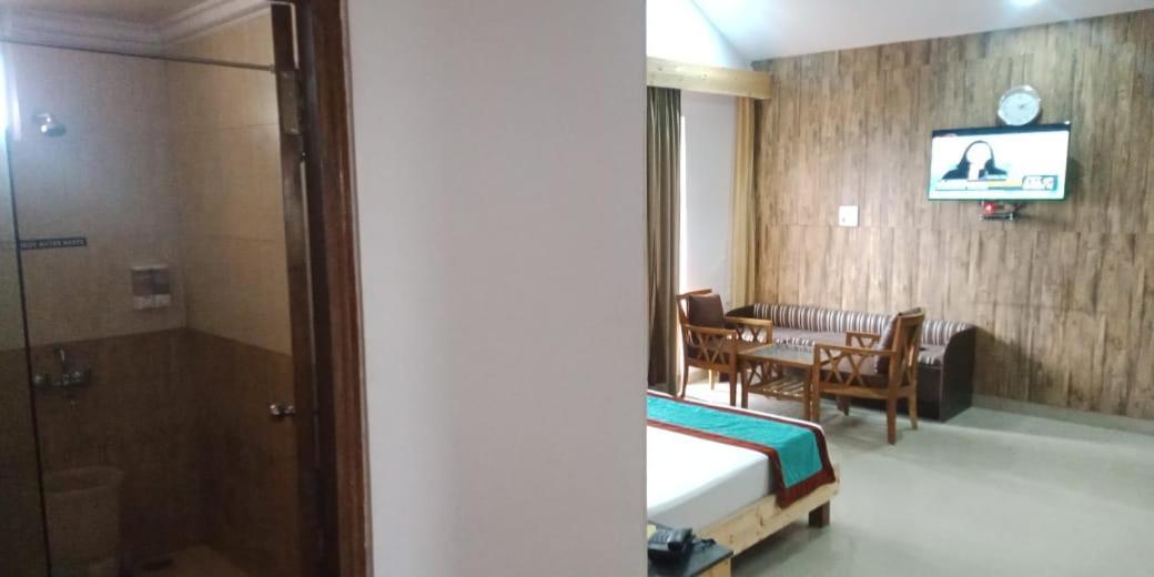 Blue Pine Resort Лансдаун Экстерьер фото
