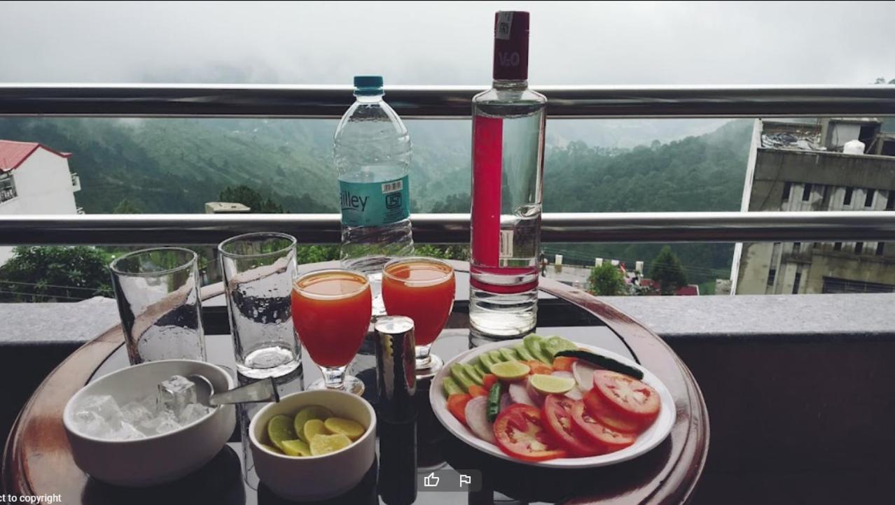 Blue Pine Resort Лансдаун Экстерьер фото